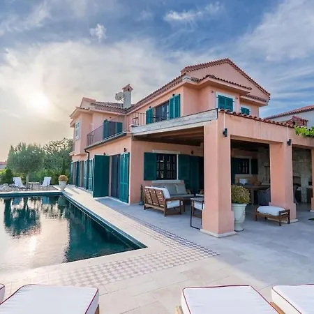 Viento Mansion Pool And Big Garden *