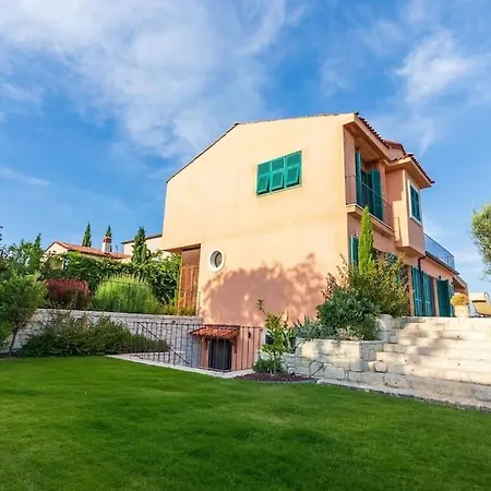 Viento Mansion Pool And Big Garden וילה *
